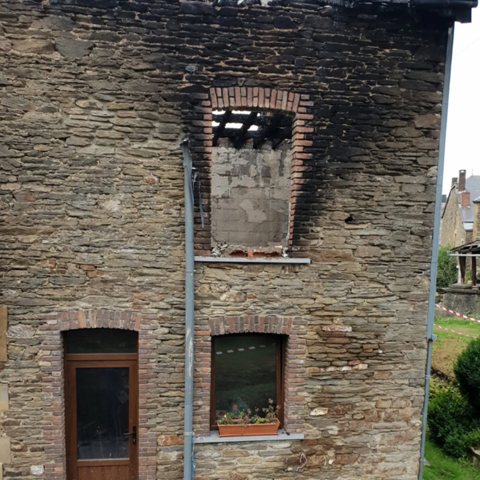 Sécurisation et démolition après incendie à Marche-en-Famenne — Marche-en-Famenne